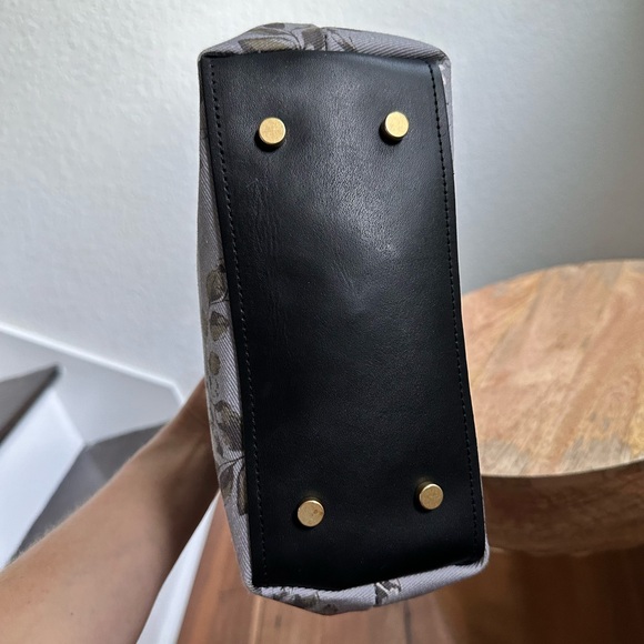 R. Riveter Hobby limited edition floral pattern purse NWT - Picture 4 of 14